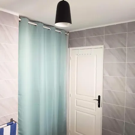 Azure Retreat Апартаменти *